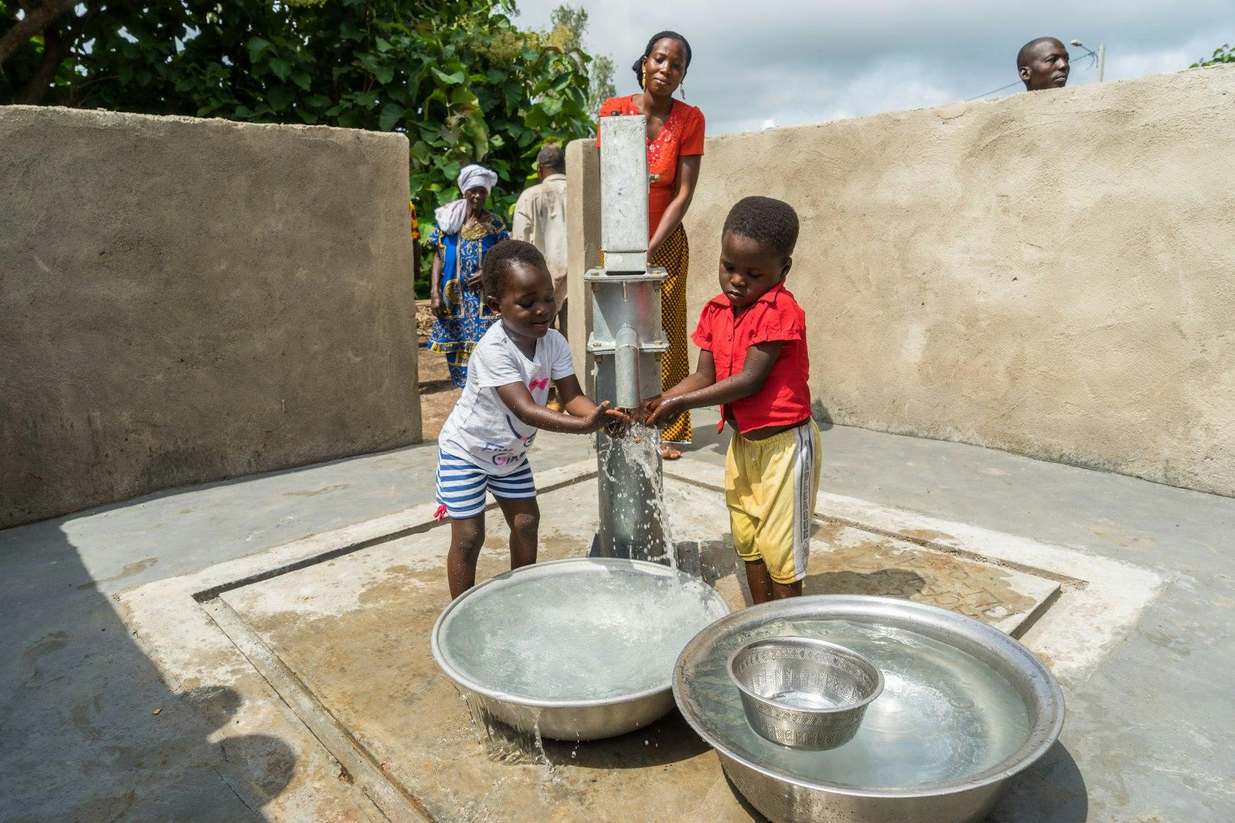 akf-cote-d-ivoire-water_pump_ouazomon.jpg