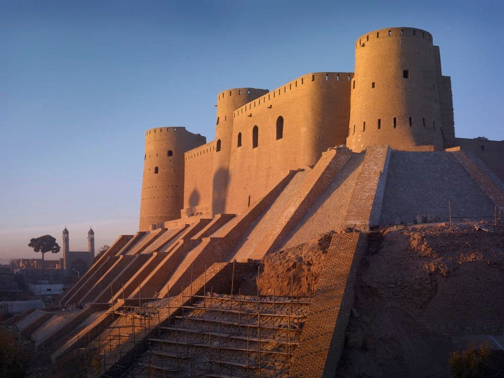 View up to the sand-coloured Ikhtyaruddin Citadel.